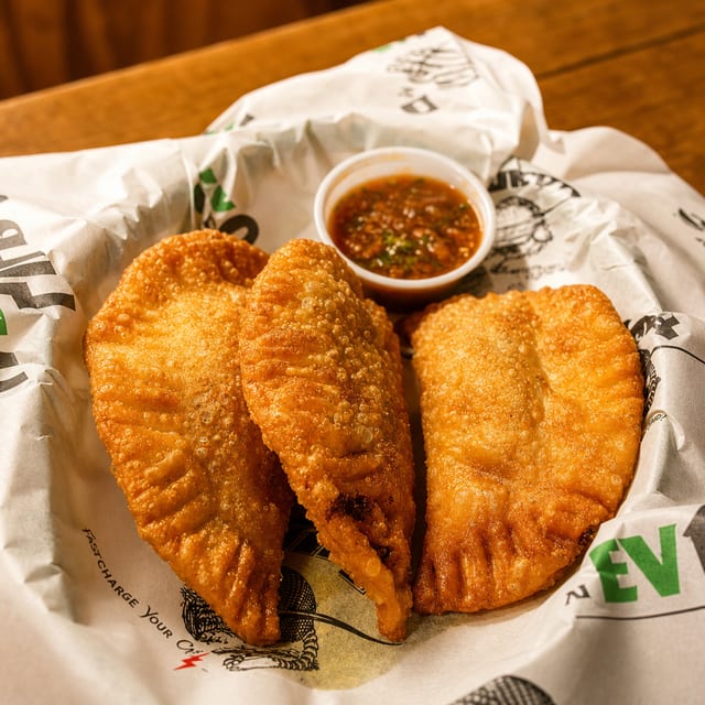PizzaDillo Empanada.