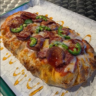 Texas Sweet Sting Pizza